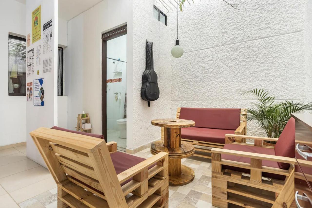 Casa Clandestina Guest House Medellin Exterior photo